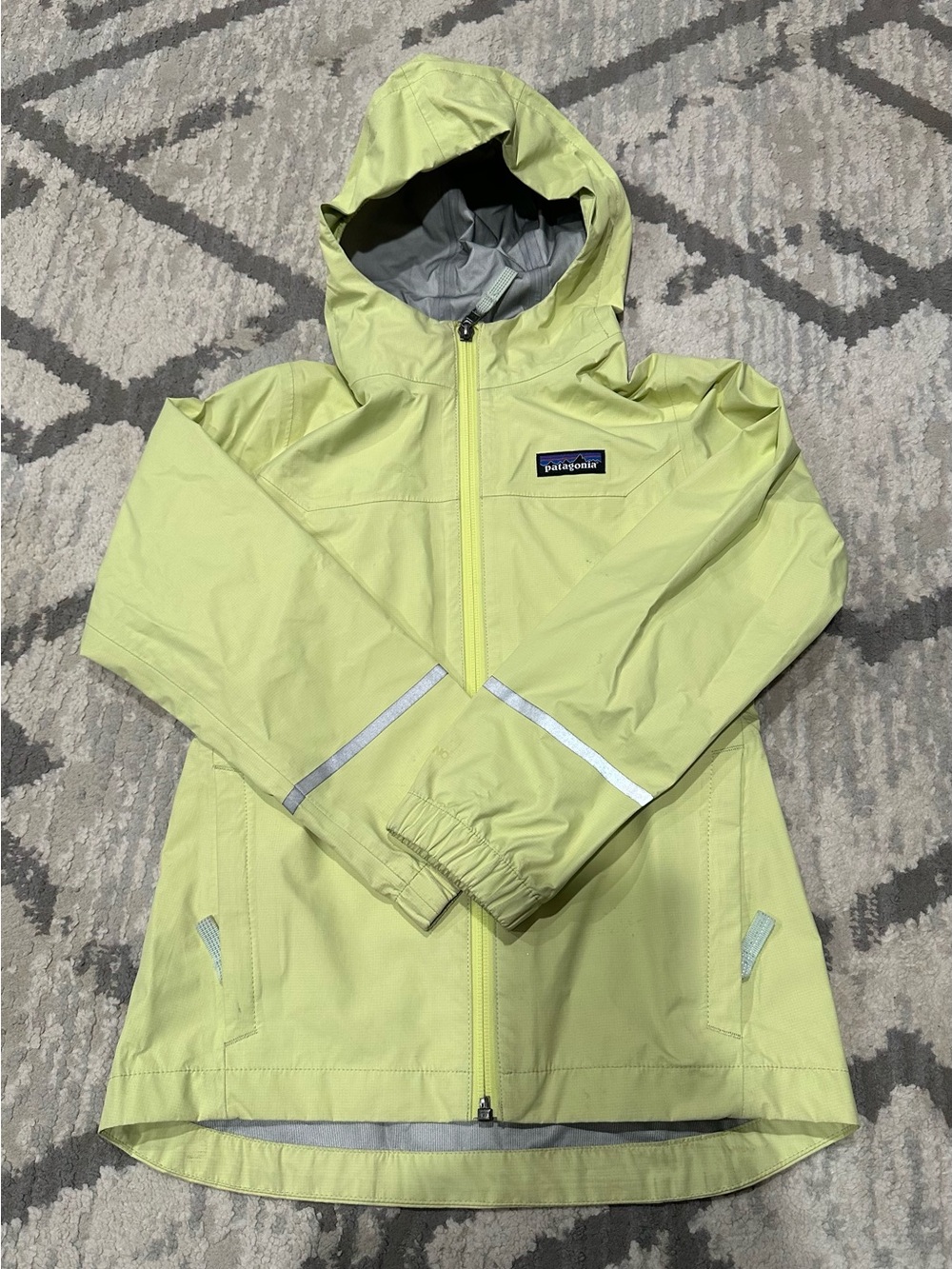 Patagonia Torrentshell 3L Jacket Girls Size XS (5-6)